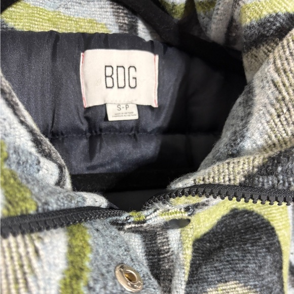 BDG Isla Wool Puffer Jacket - Picture 10 of 11